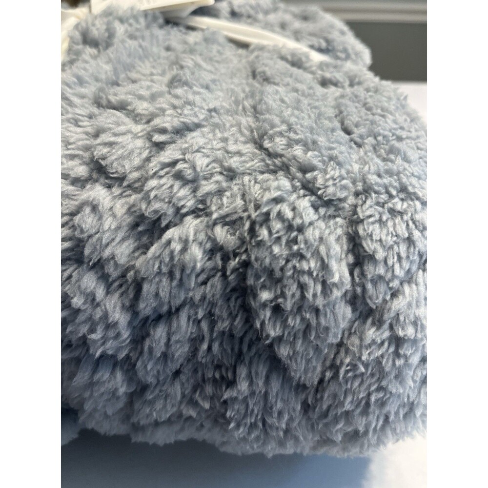Pottery Barn Gray Cable Plush Robe Sz M - 24x44” - Picture 2 of 9